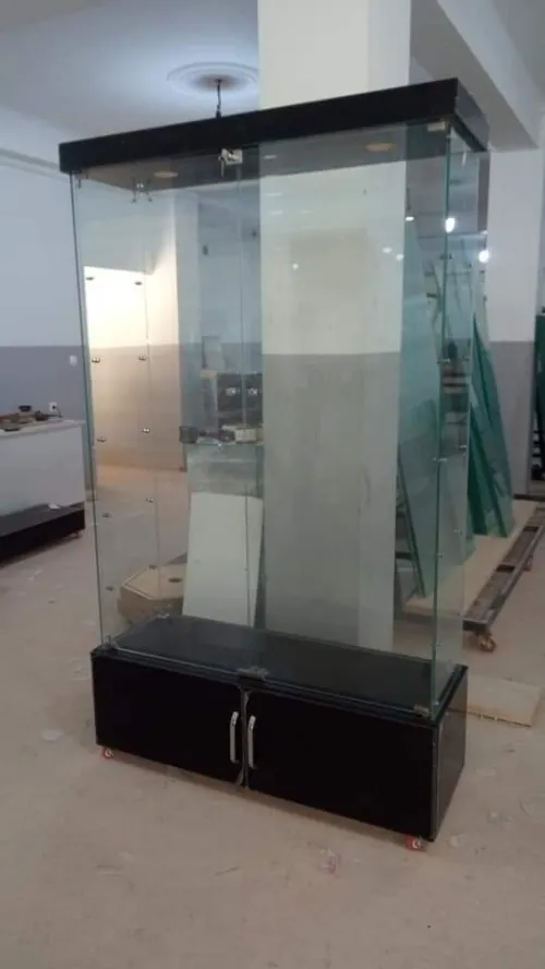 armoire d'exposition en verre 