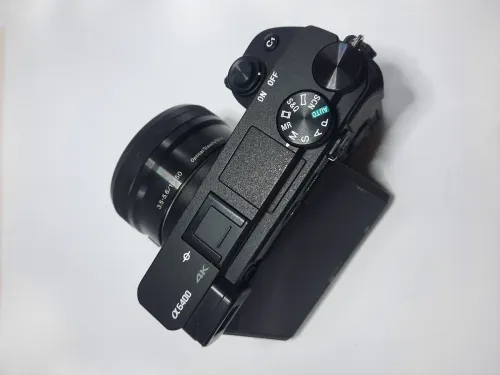 Sony a6400 kit + 50mm f1.8 oss + cpl polarizer