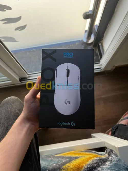Souris LOGITECH G PRO X SUPERLIGHT 