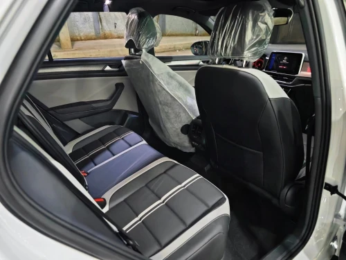 Volkswagen T-Roc 2025 R-Line 