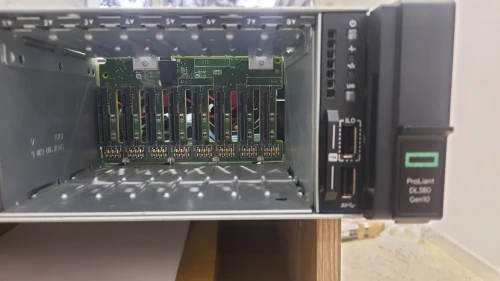 Serveur Hp Proliant DL380 Génération 10 Double processeurs Intel Xeon GOLD 6138 (80 Vcœurs) 8 SFF