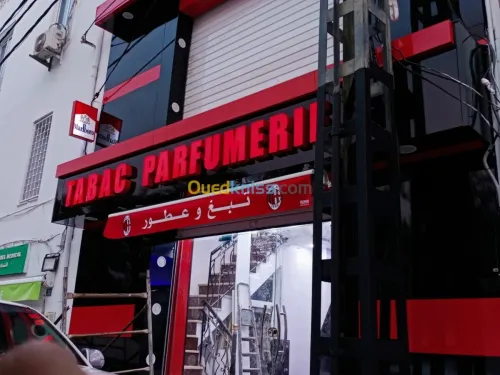 construction des panneaux publicitaire et enseignes lumineuses  en lettre en boitier