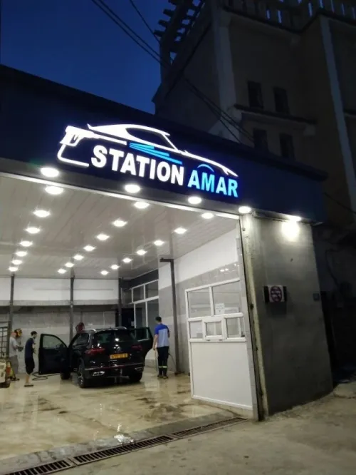 construction des panneaux publicitaire et enseignes lumineuses  en lettre en boitier