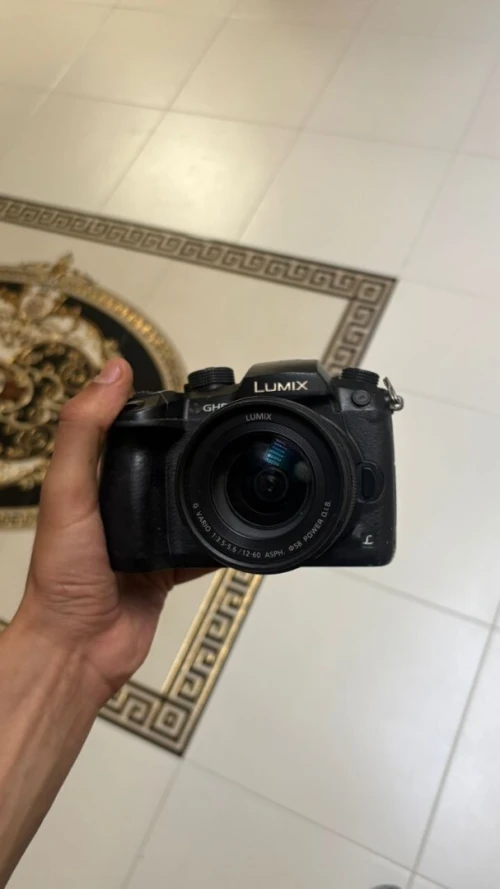 Panasonic Lumix Gh5.    6K Photo