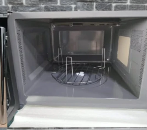 Micro-onde 20L marque Géant