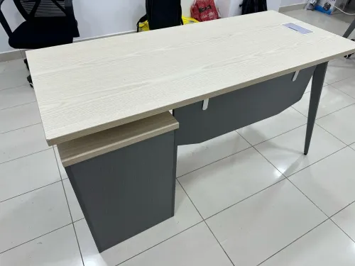 Bureau 140x60 CM avec Caisse