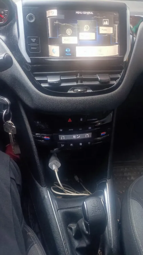 Peugeot 208 2013 Allure