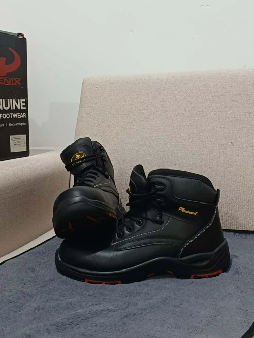 Godasse magnum orthopédique neuf pointure 44