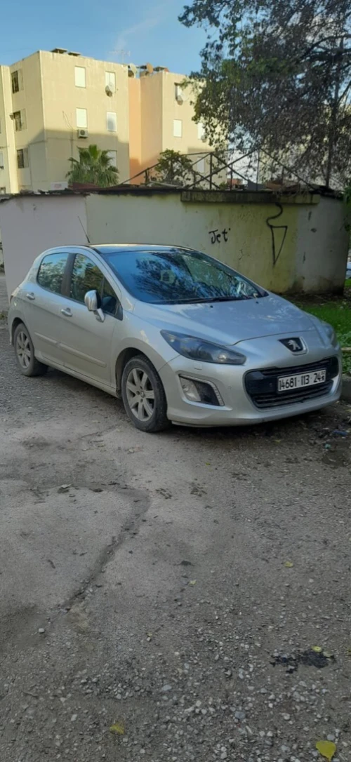 Peugeot 308 2013 Alur