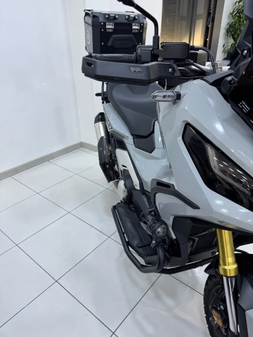 Hunda XADV 2023