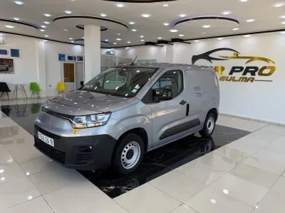 LOCATION FIAT DOBLO 2025 avec chauffeur 