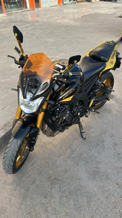 YAMAHA FZ 800 
