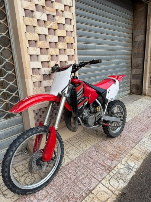 Honda CR 85 HONDA CR 85 