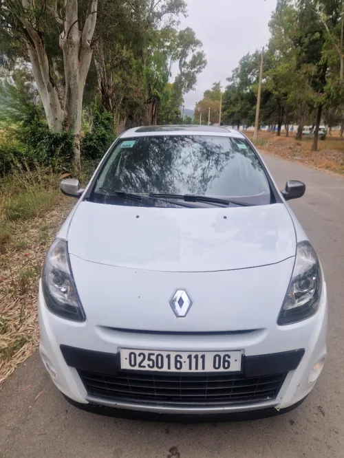 Renault Clio 3 2011 Night and Day