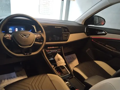 Volkswagen Jetta 2025 Vs5