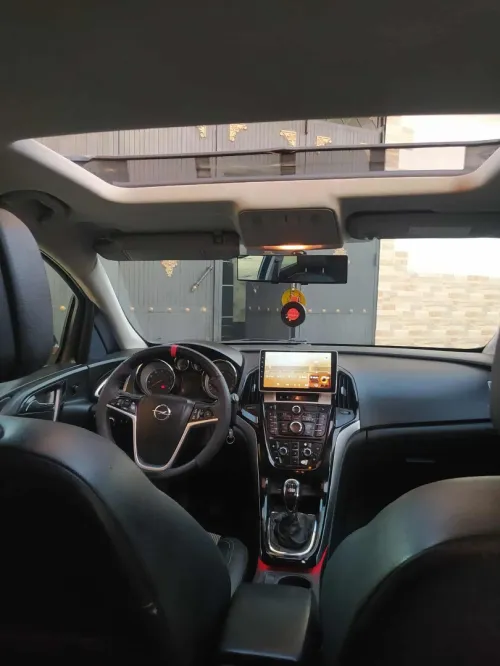 Opel Astra 4 portes 2015 Astra 4 portes