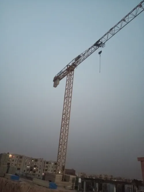Grue a tour         رافعة برجية