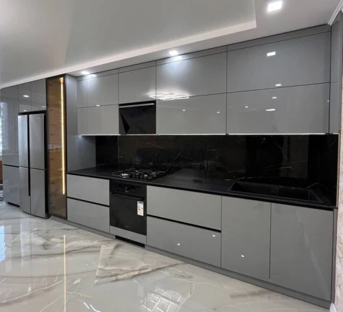 Fabrication de cuisine équipée moderne sûr mesure 