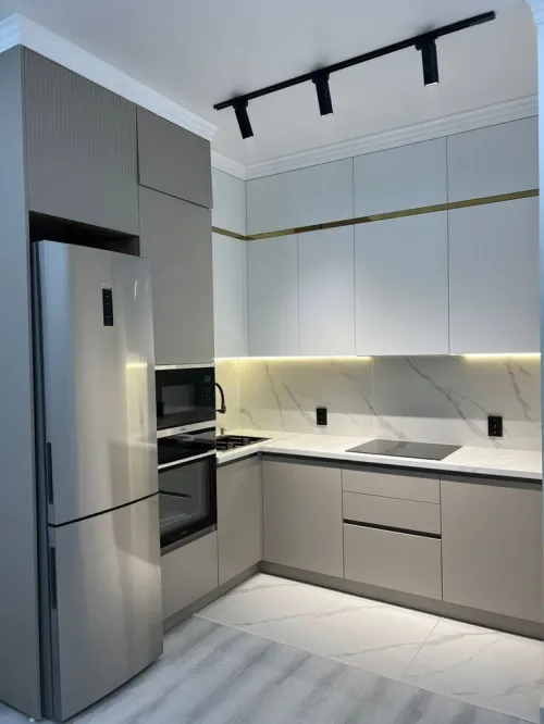 Fabrication de cuisine équipée moderne sur mesure