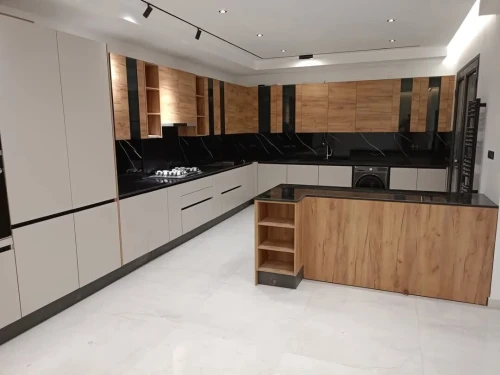 Fabrication de cuisine équipée moderne sur mesure très bonne qualité 