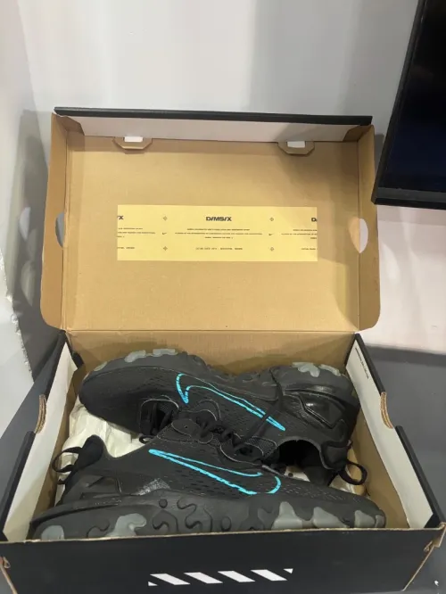 Nike React vision Pointure 44 avec boîte