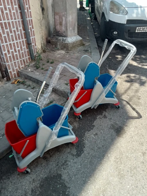 Chariots de ménage
