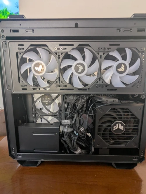 pc gamer Asus TUF Gaming higt end rtx 4070 TI super + ryzen 7 7700