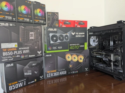 pc gamer Asus TUF Gaming higt end rtx 4070 TI super + ryzen 7 7700