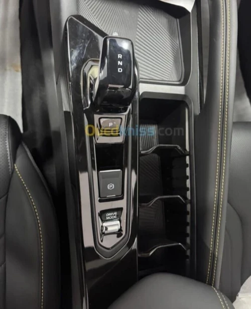 Geely Coolray 2025 
