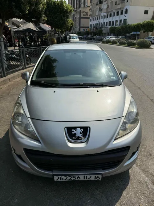 Peugeot 207 2012 Fennec