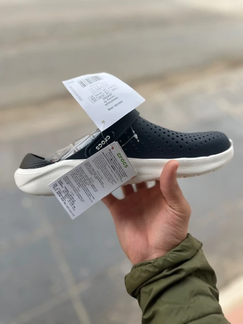 Crocs 