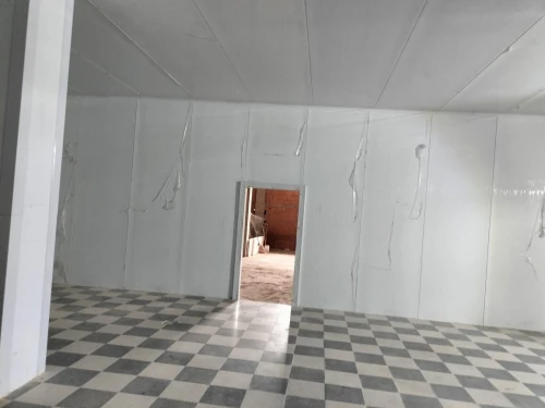 Vente chambre froide , 360 m cube  positive neuve , peu servie
