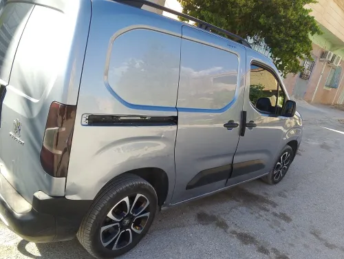 Peugeot Partner 2020 K9