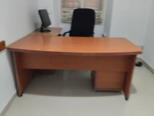 MOBILIER DE BUREAU.