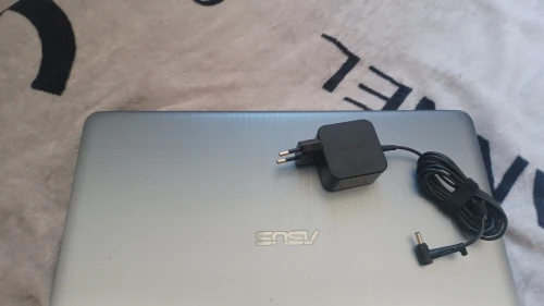 ASUS