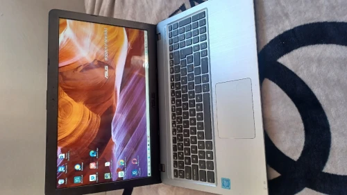 ASUS