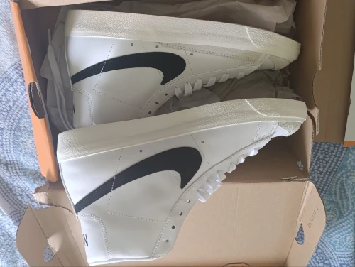 Vends basket montante neuf