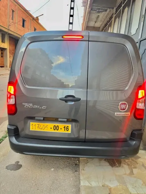 Fiat Doblo 2024 italien-Gris Souri-Ziro Conture-Neuf WW
