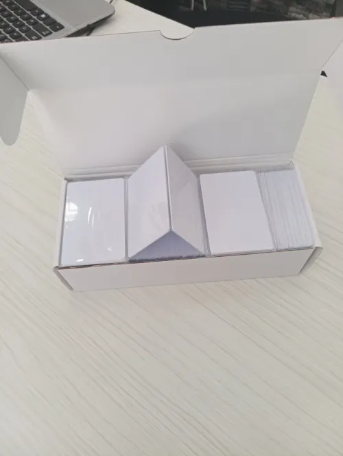 Carte (badges) PVC RFID et NFC et vierge