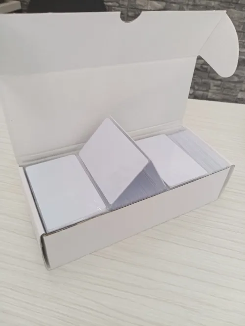Carte (badges) PVC RFID et NFC et vierge