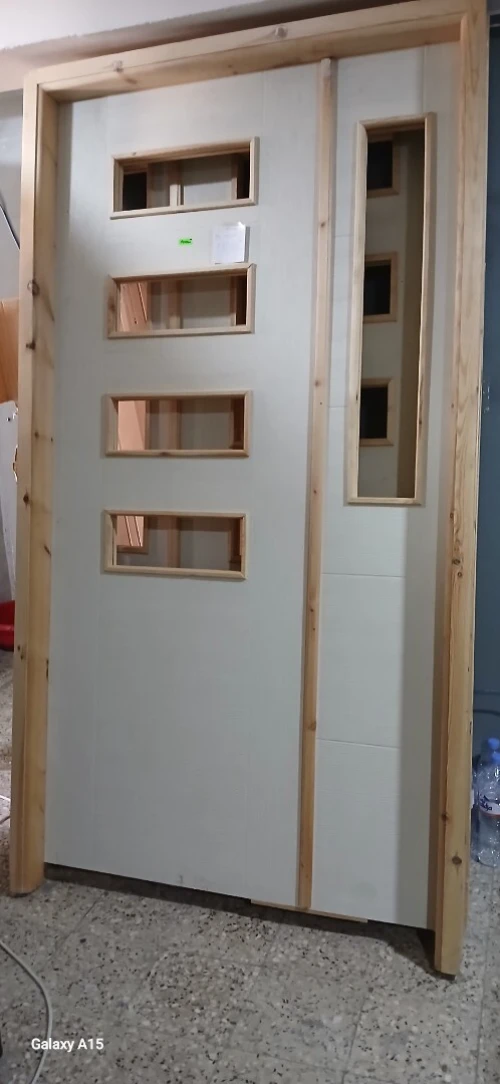 Porte de maison  en liquidation 