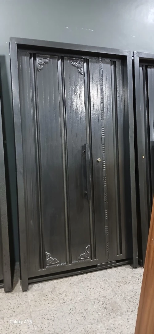 Porte de maison  en liquidation 