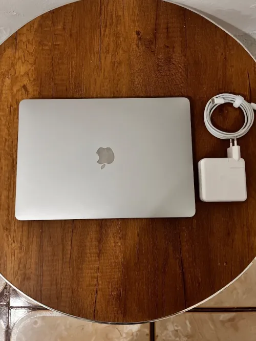 MacBook m2 pro haba n9iya