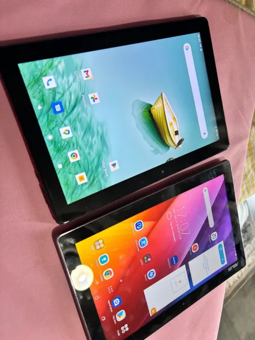 Deux tablettes
