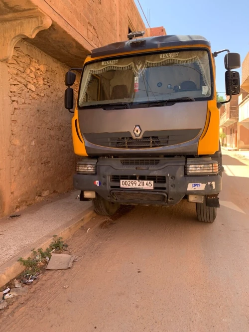 Renault kerax 8x4 