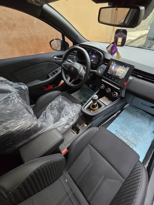 Peugeot Clio 5 2025 Alpin