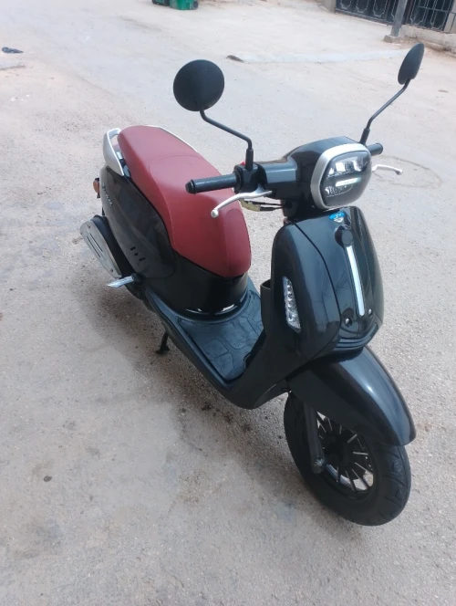 Panarea benilli 125i la 125 injection couleur noire 2023