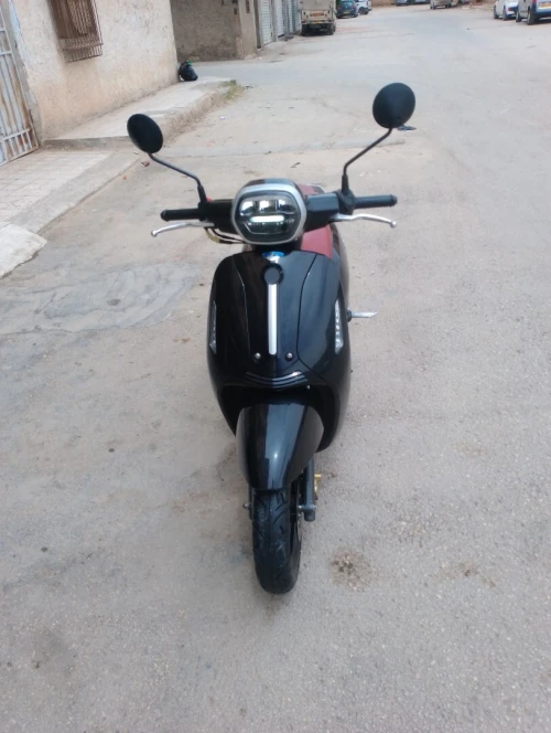 Panarea benilli 125i la 125 injection couleur noire 2023