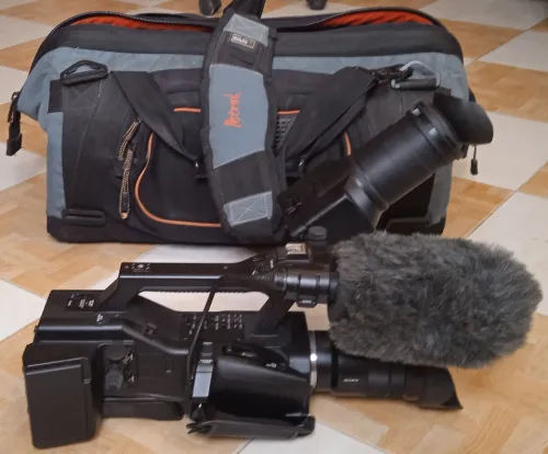 A VENDRE UNE TRES BELLE CAMERA HD, ETAT 10/10
