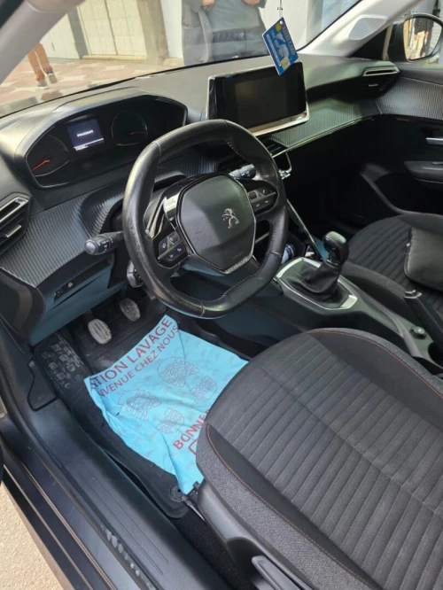Peugeot 208 2022 